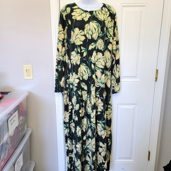 Future Collective Jersey Knit Black Green Cream Tropical Floral Maxi Dress 1X - Picture 1 of 11